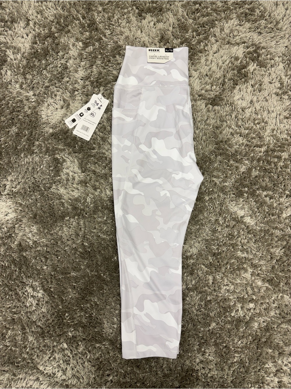 Women’s XL capris length Reebok leggings